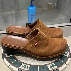 Ecco Suede Camel Tan Clogs Mules
